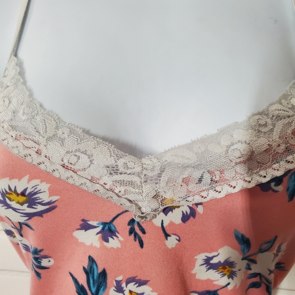 Victoria Pink Floral Lace Dress - Picture 3 of 10